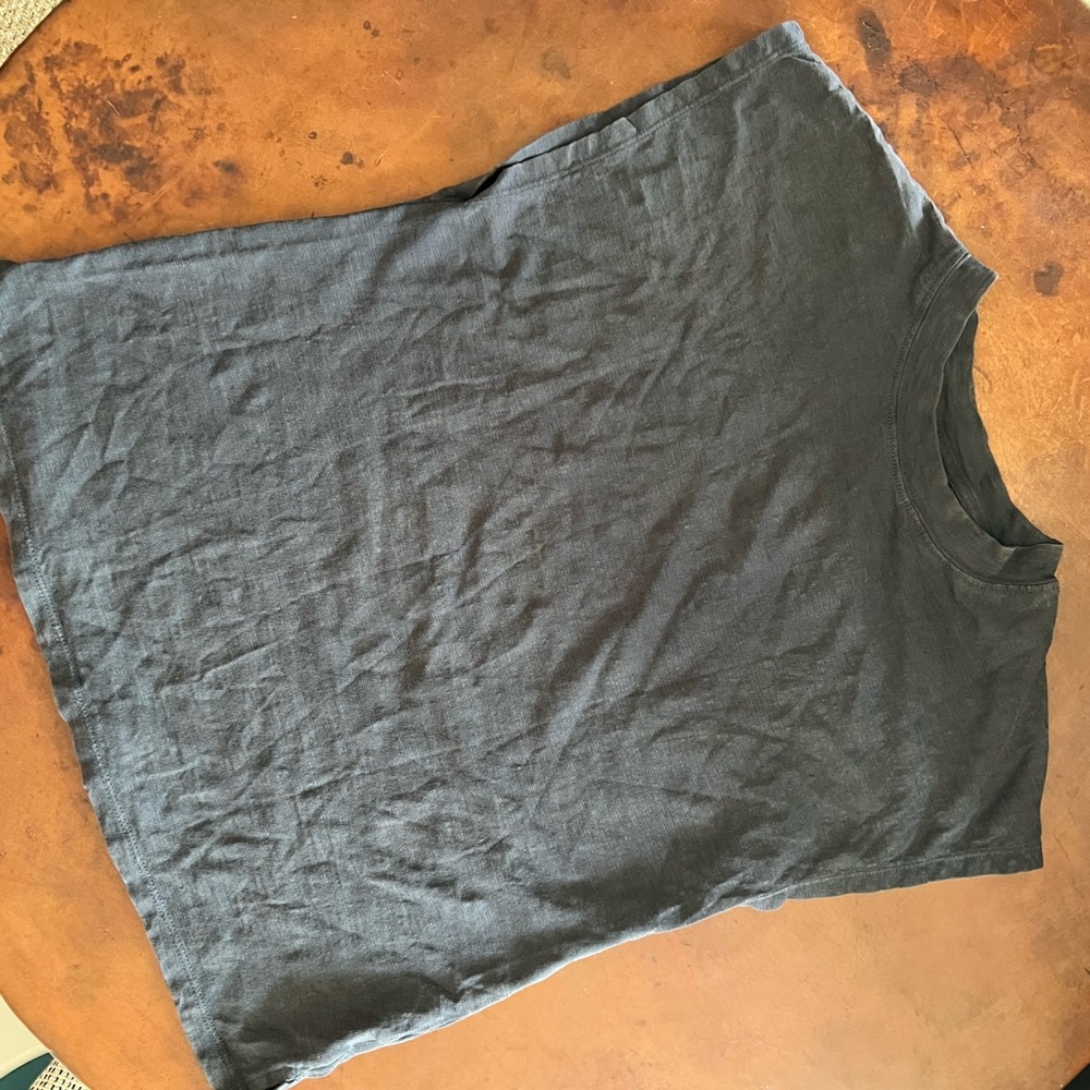 NWOT universal thread boxy shirt
